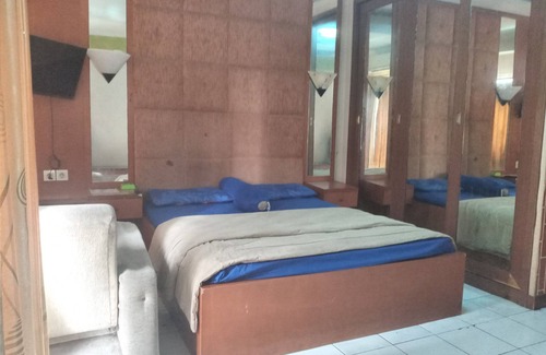 Binong Hotel | Apartemen Paragon Village by KITA