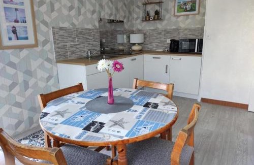 Concarneau Apartment | apartement avec jardin
