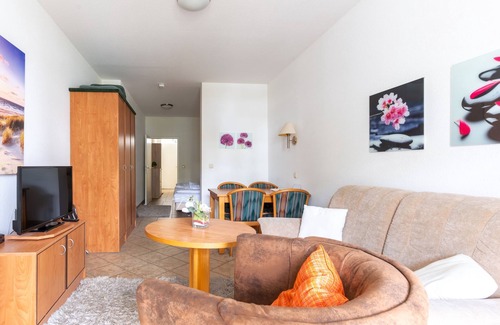 Binz Apartment | Aparthotel Binz apartment 8 with Baltic Sea view, balcony - Apartment 8