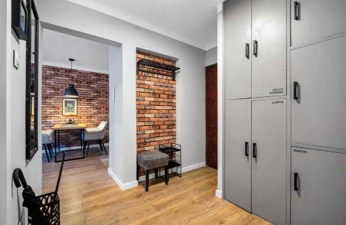 Srodmiescie Połnocne Apartment | Aparthotel Grzybowska 9 by BookingHost