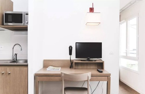 Quimper Apartment | Aparthotel Quimper - Superior 2-Room Apartment 4 People