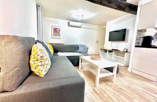 Old Town Apartment | ApartHotel Riviera - ANGLE DROITE - Old town Promenade des Anglais