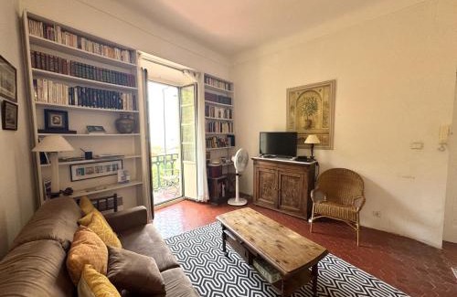 Old Town Apartment | ApartHotel Riviera - BALCON HONORE 1 - Old Town - 5 mn Promenade des Anglais et Plage - Charme Absolu - Appartement 2 pièces avec Balcon AC - Vue mer et Ville