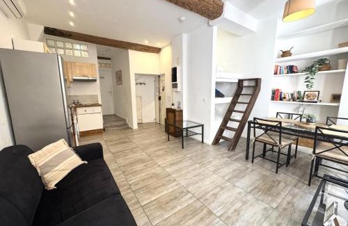 Old Town Apartment | ApartHotel Riviera - Barillerie 12 - Vieille Ville 1mn plage - Appartement 2 pieces AC