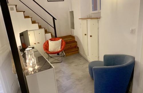 Old Town Apartment | ApartHotel Riviera - DUPLEX DE JULES - Large Studio with A C - Old Town Promenade des An