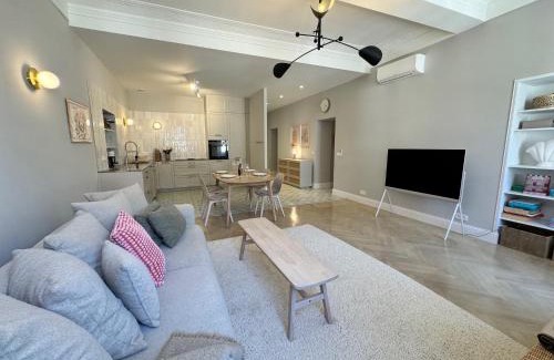 Old Town Apartment | ApartHotel Riviera - Le Balcon du GRAND ALEXANDRE - Amazing 3 berdooms - Old Town Promenade des Anglais