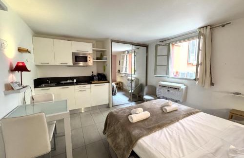 Old Town Apartment | ApartHotel Riviera - MALONAT 3 - Grand Studio très calme -Old Town Promenade des Anglais