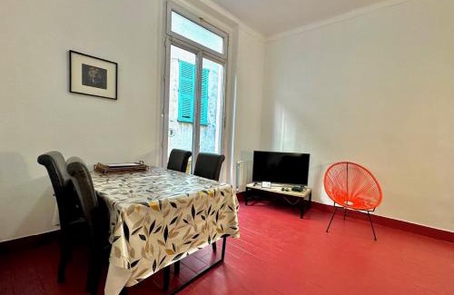 Old Town Apartment | ApartHotel Riviera - PONT VIEUX 2 - Old town - Charm 2 Bedrooms Apartement AC - 5mn beach