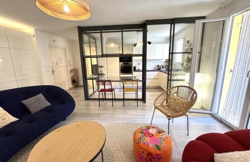 Old Town Apartment | ApartHotel Riviera - Terrasse Loft de la Providence - Vieille Ville - Esprit Loft en 2 pices AC