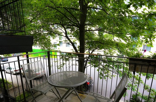 Quartier des Spectacles Apartment | ApartHotelMontréal by Les Terrasses Saint Urbain
