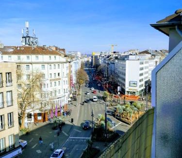 Friedrichstadt Apartment | Aparthouse Graf-Adolf