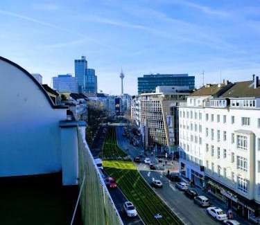 Friedrichstadt Apartment | Aparthouse Graf-Adolf