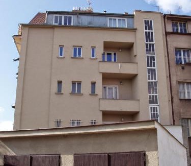 Prague 5 Apartment | Apartmán Malvazinky