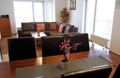 Nova Lesna Apartment | APARTMÁN SLAVKOV home & parking