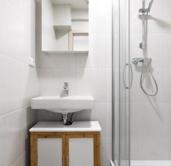 Prague 4 Apartment | Apartmán u metra s terasou