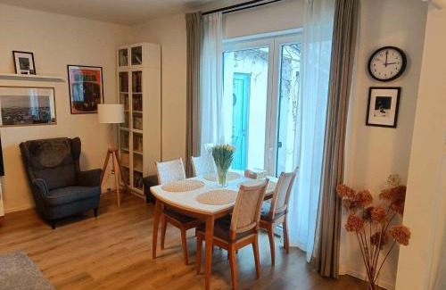 Ruzinov Apartment | Apartmán v záhrade