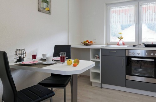 Bad Rippoldsau-Schapbach Apartment | Apartment 'Rosi Mit 80qm' with Shared Terrace, Balcony and Wi-Fi