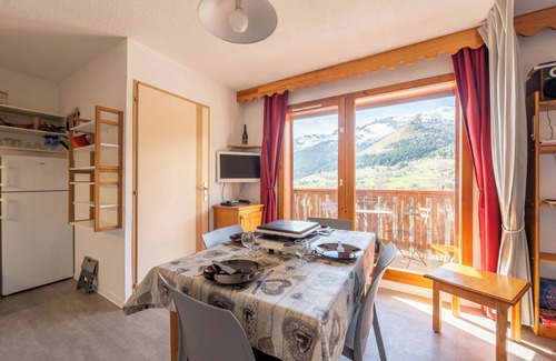 Saint-Francois-Longchamp Apartment | Apartment 'Appartement St François Longchamp' with Mountain View and Balcony