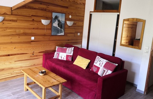 Saint-Francois-Longchamp Apartment | Apartment with mountain view family resort