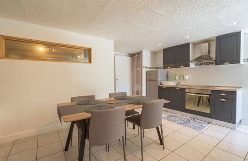 Saint-Genis-de-Saintonge Apartment | Apartment "Fattoria" with Private Terrace, Private Garden and Wi-Fi