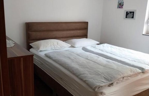 Spodnje Skofije Apartment | Apartma Mira