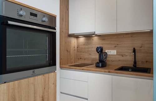 Zurkovo Apartment | Apartman 3 With Garden Desamani 975, Kostrena, Croatia