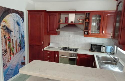 Sarsoni Apartment | Apartman 4 - private parking and sea view