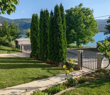 Herzegovina-Neretva Canton Apartment | Apartman Bošnjak Ramsko jezero