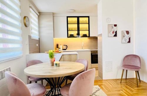 Pale Apartment | Apartman Feniks