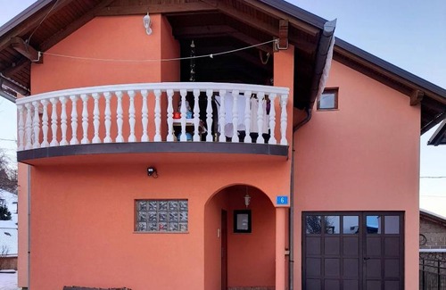 Pale Apartment | Apartman Kala