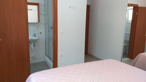 Zaklopatica Apartment | APARTMAN KARLA