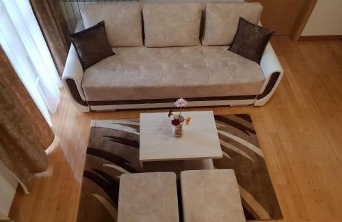 Kraljevo Apartment | Apartman KEJ free parking