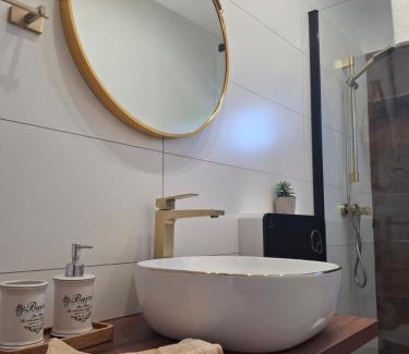 Jurandvor Apartment | Apartman Laura