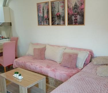 Sremska Mitrovica Apartment | Apartman Lenka