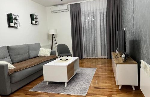 Vranje Apartment | Apartman Lux