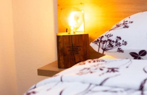 Gospic Apartment | Apartman oak Nikola's lamp