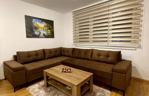 Pale Apartment | Apartman Pančo
