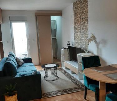 Pirot Apartment | Apartman Panic