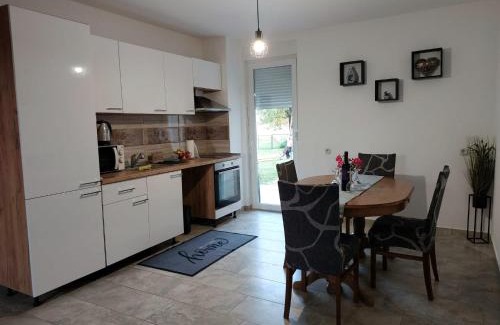 Perusic Apartment | Apartman Rita