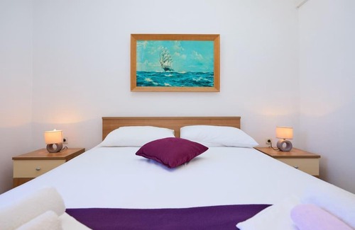 Prozurska Luka Apartment | Apartman Robi