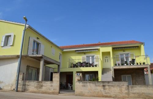 Pirovac Apartment | Apartman Rosa