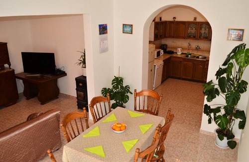 Pirovac Apartment | Apartman Rosa