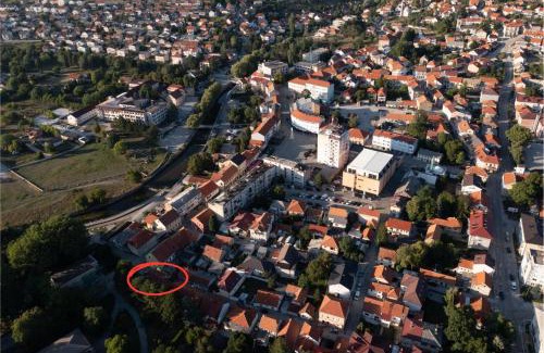 Canton 10 Apartment | Apartman Rustic Charm