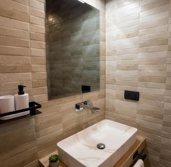 Canton 10 Apartment | Apartman Rustic Charm