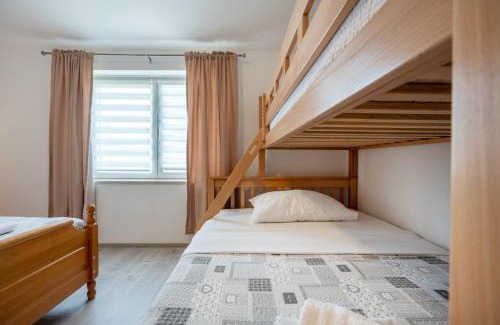 Neum Apartment | Apartman s bazenom Iva