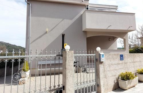 Bilice Apartment | Apartman Stella Marina