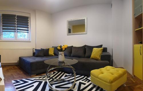 Sremska Mitrovica Apartment | APARTMAN SUNFLOWER