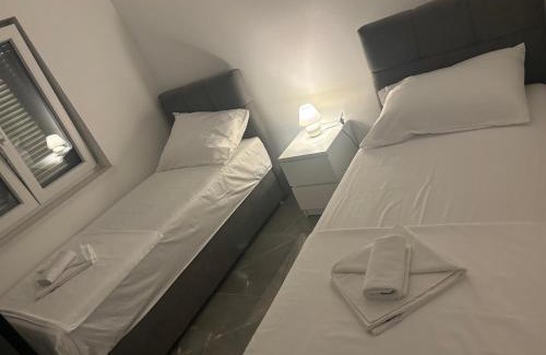 Skatari Apartment | Apartman TINI 4