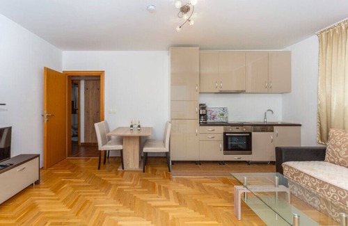 Mosenice Apartment | Apartman Zora 2 by Villas Guide