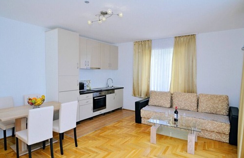 Mosenice Apartment | Apartman Zora 3 by Villas guide